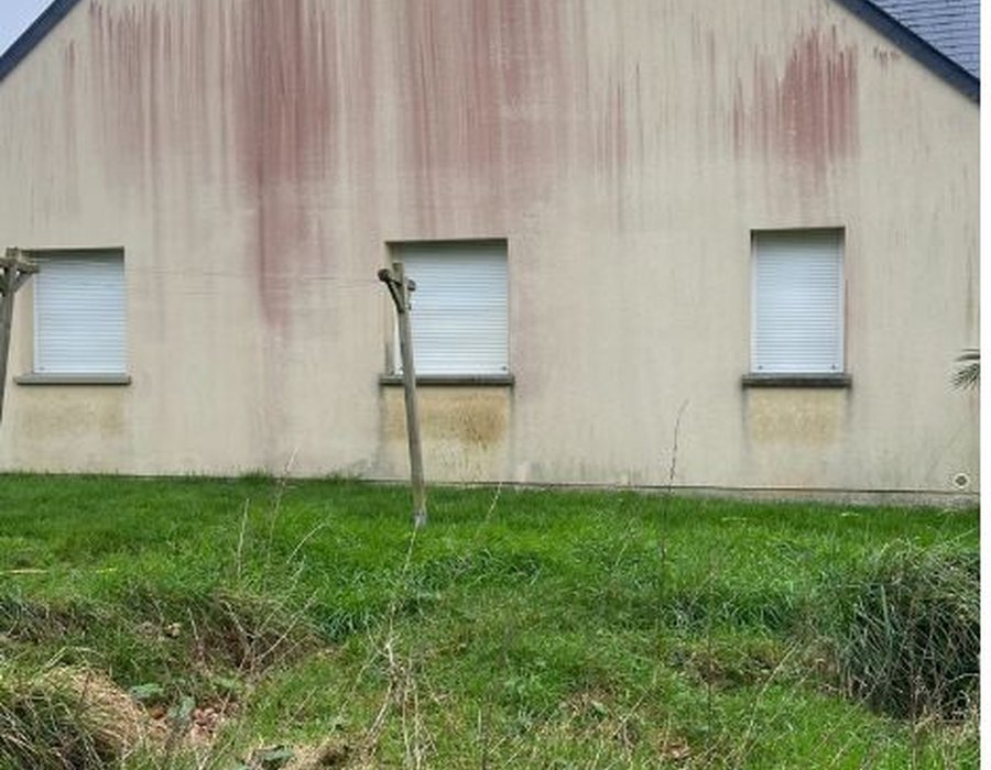 Façade encrassée avant nettoyage